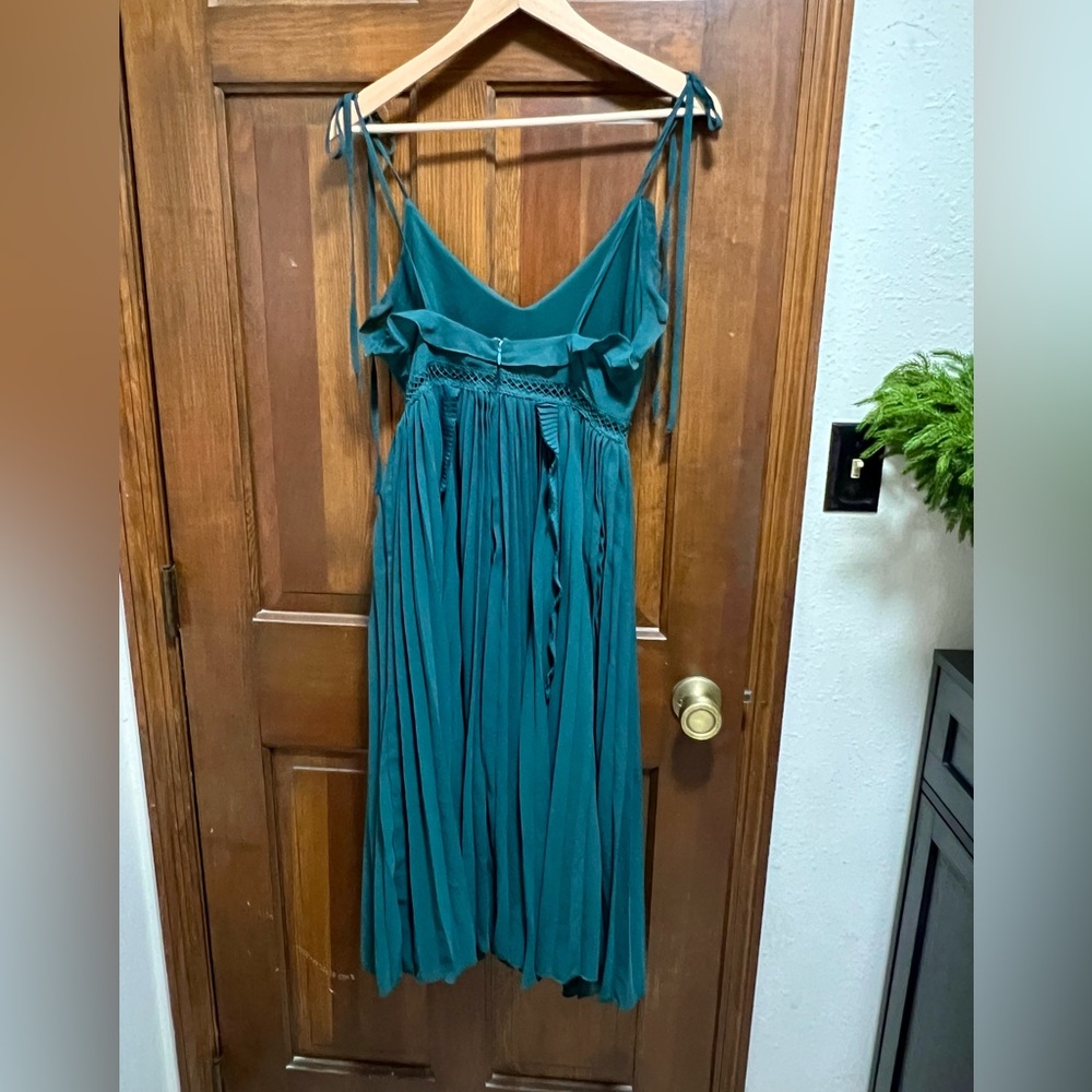 Lulus Never a Dull Moment Tie-Strap Pleated Midi Dress - Emerald Green - Picture 7 of 11